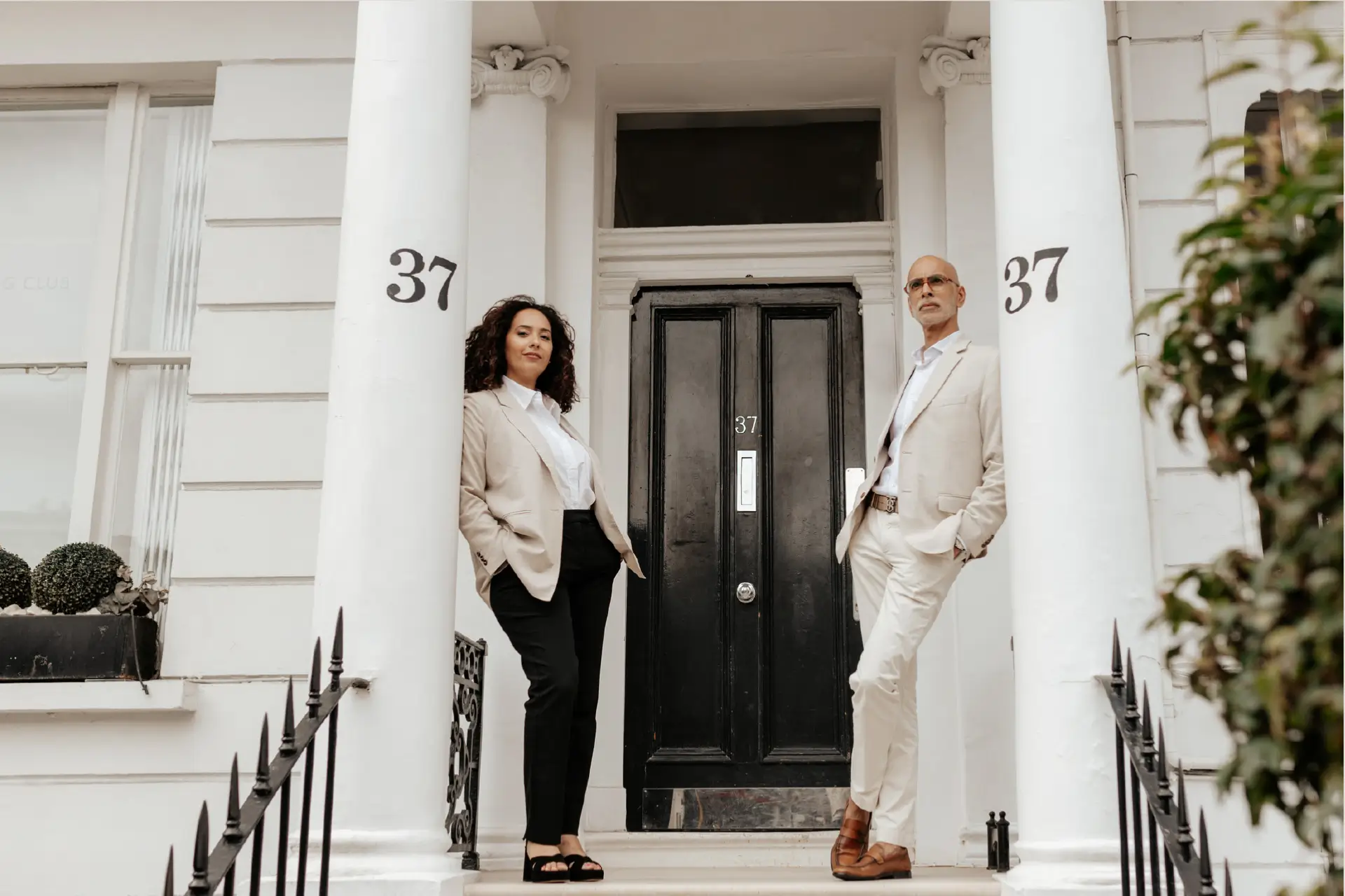 Lina El Baz and Dr Kuldeep Minocha outside L’ART