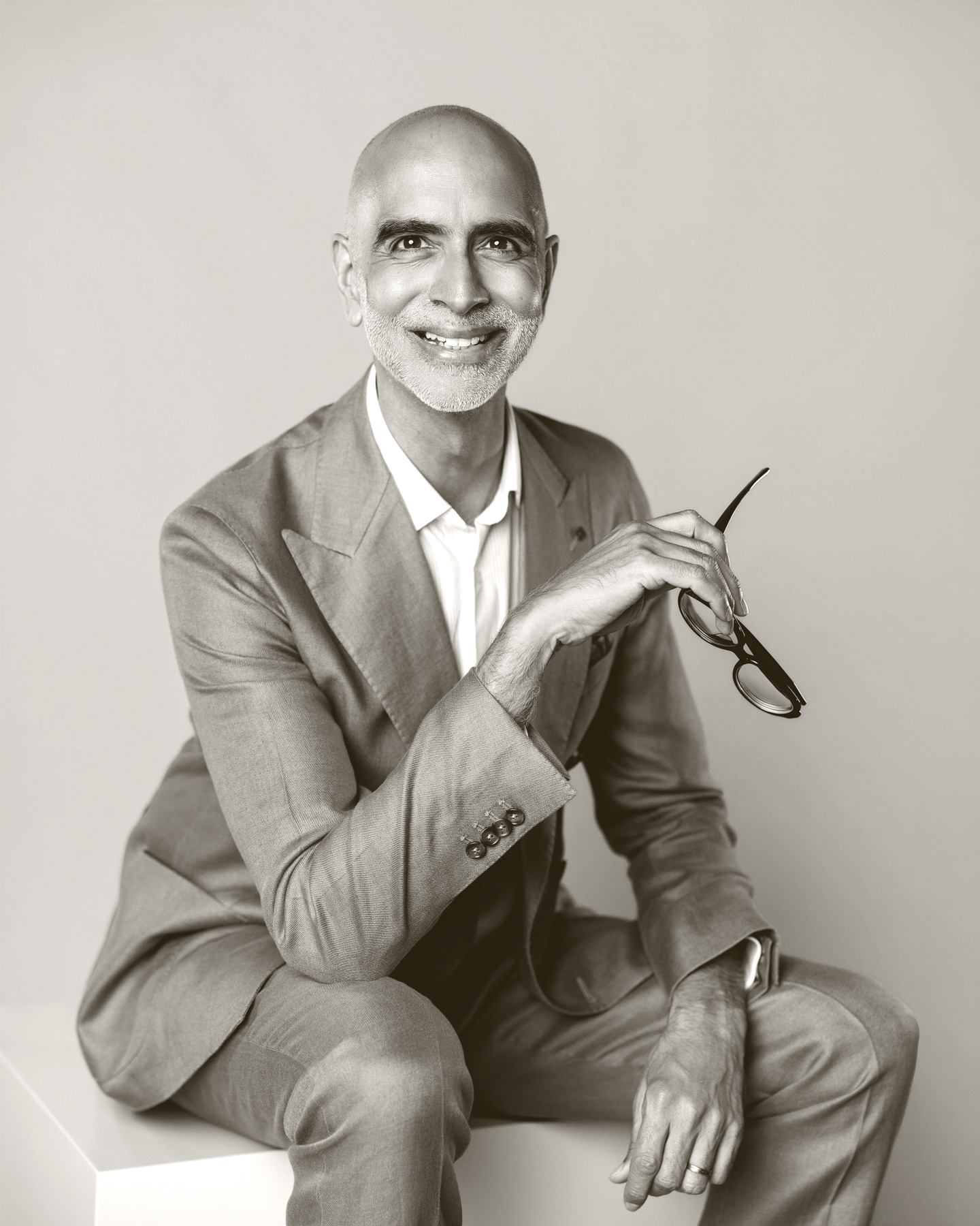 Dr Kuldeep Minocha, founder of L’ART